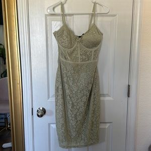 Cute and bit stretchy sage lace dress!